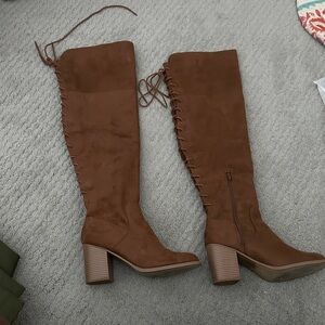 Brown Knee-High Lace-Up Boots